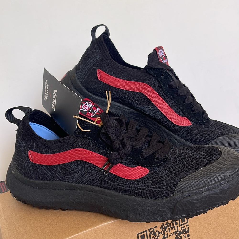 Vans Women’s Ultrarange Vr3 Nathan Florence Black/Red
VN0A4BXB458
SNEAKERS - Picture 8 of 16